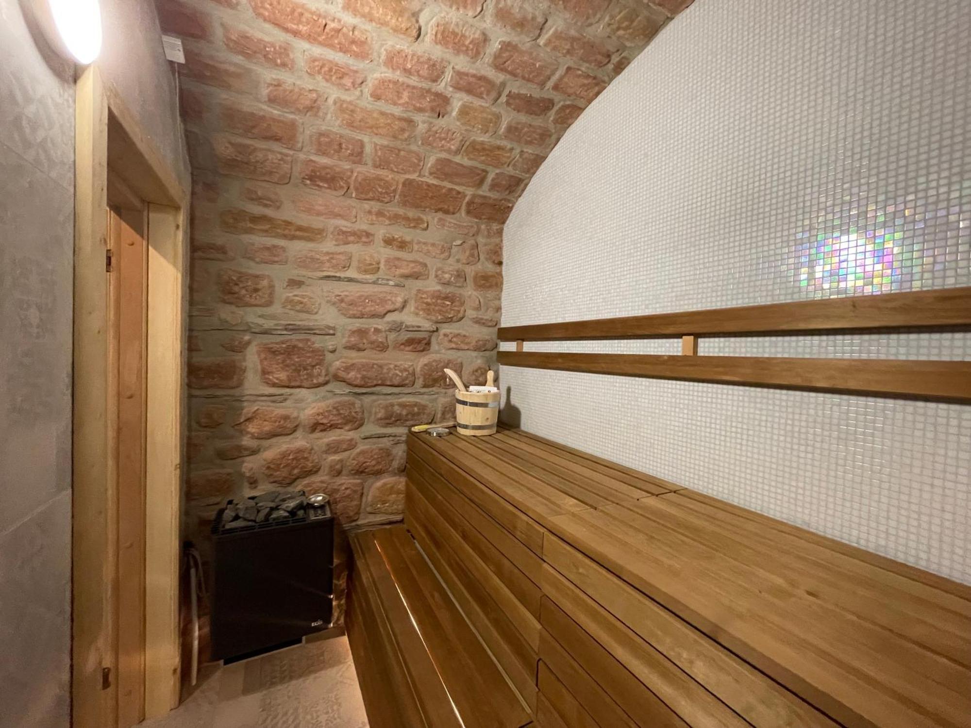 Luxurioese Ferienwohnung Mit Wellness Oase Saarburg Exteriör bild