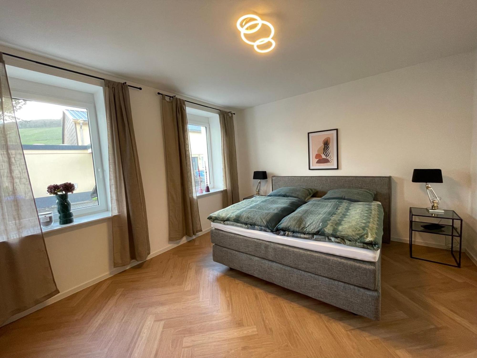 Luxurioese Ferienwohnung Mit Wellness Oase Saarburg Exteriör bild
