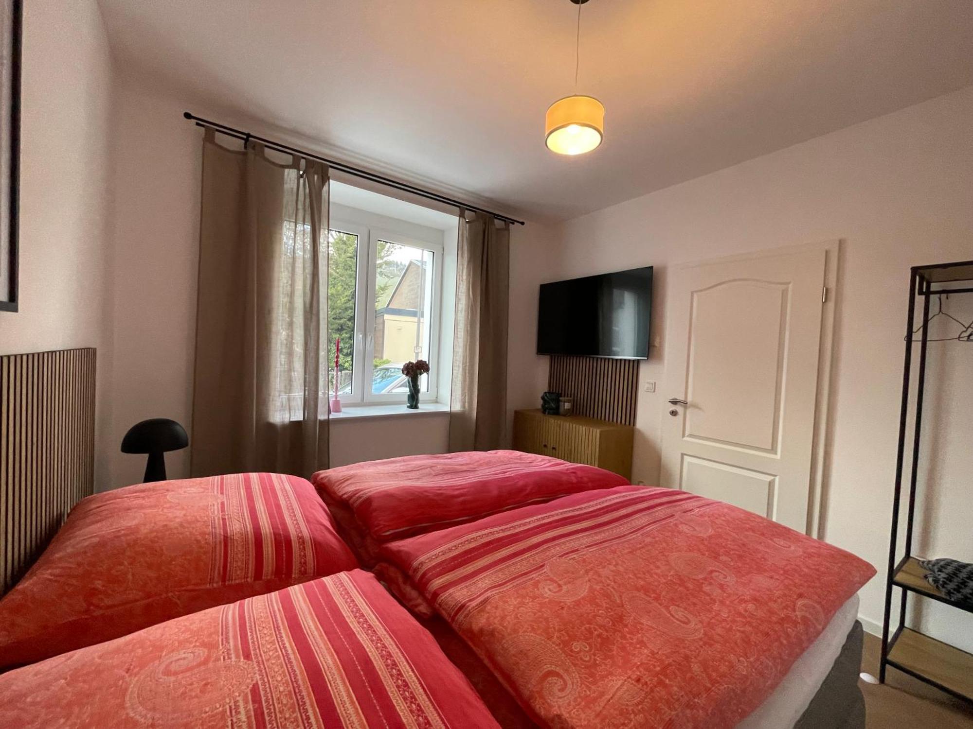 Luxurioese Ferienwohnung Mit Wellness Oase Saarburg Exteriör bild