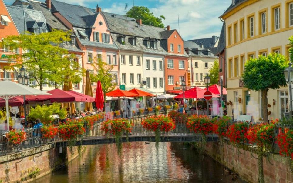 Luxurioese Ferienwohnung Mit Wellness Oase Saarburg Exteriör bild