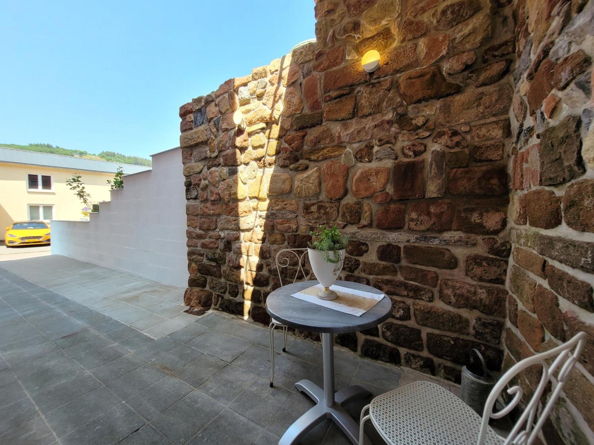 Luxurioese Ferienwohnung Mit Wellness Oase Saarburg Exteriör bild